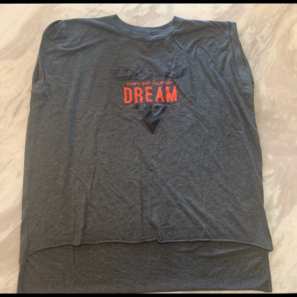 Inspirational light weight tee shirt, size large
